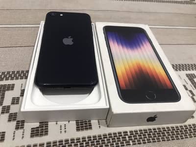 Apple iPhone SE3 or 2022