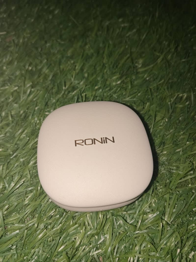 ronin pebbles 1