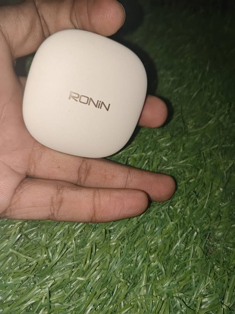 ronin pebbles 3
