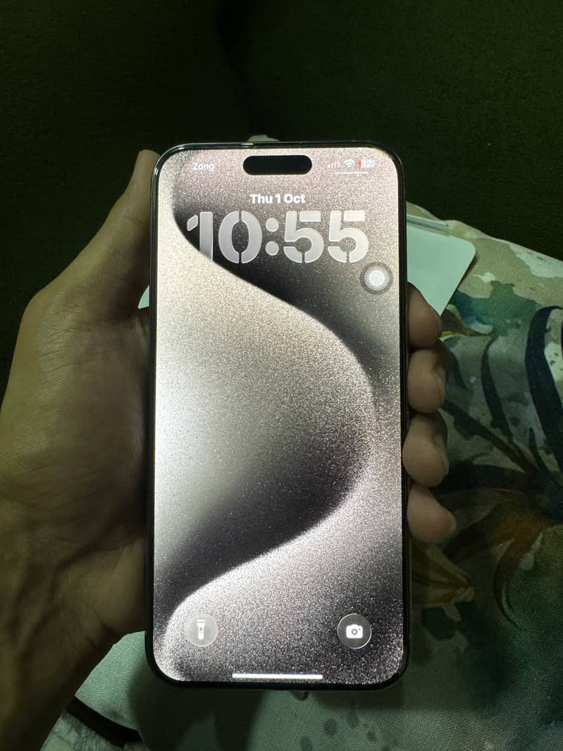 Apple iPhone 15 Pro Max 2