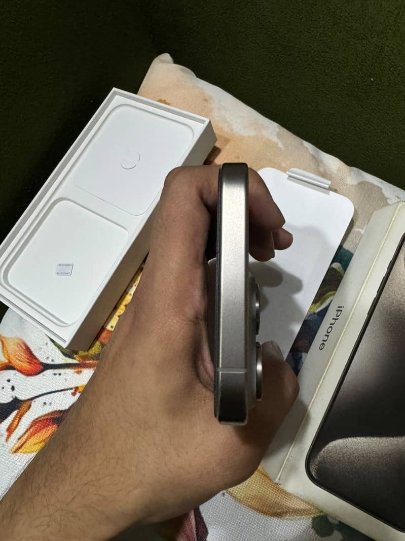 Apple iPhone 15 Pro Max 3