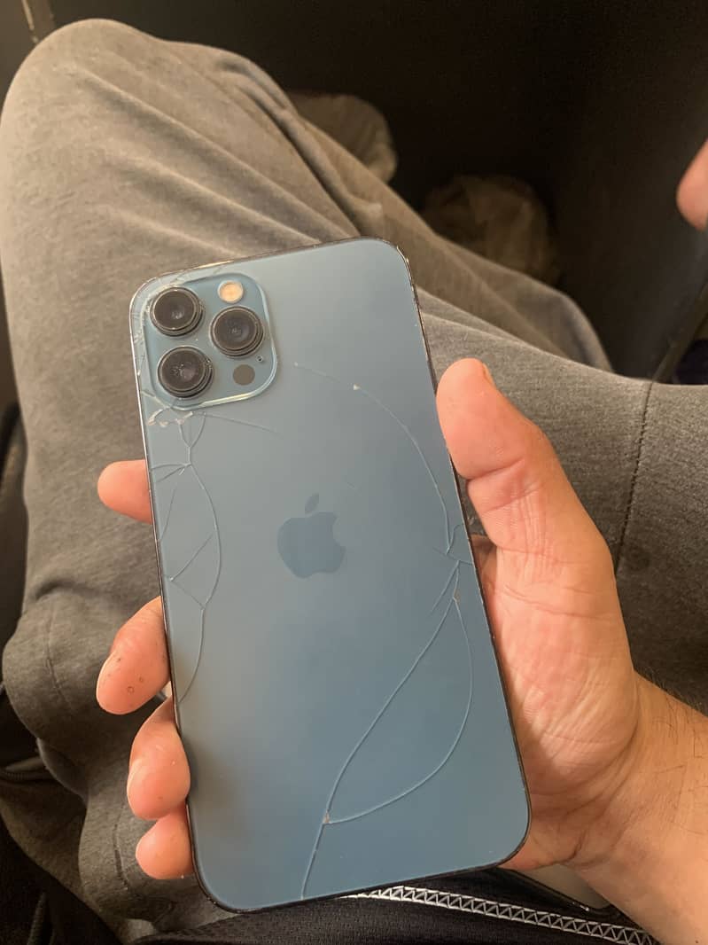 Apple iPhone 12 Pro Max 4
