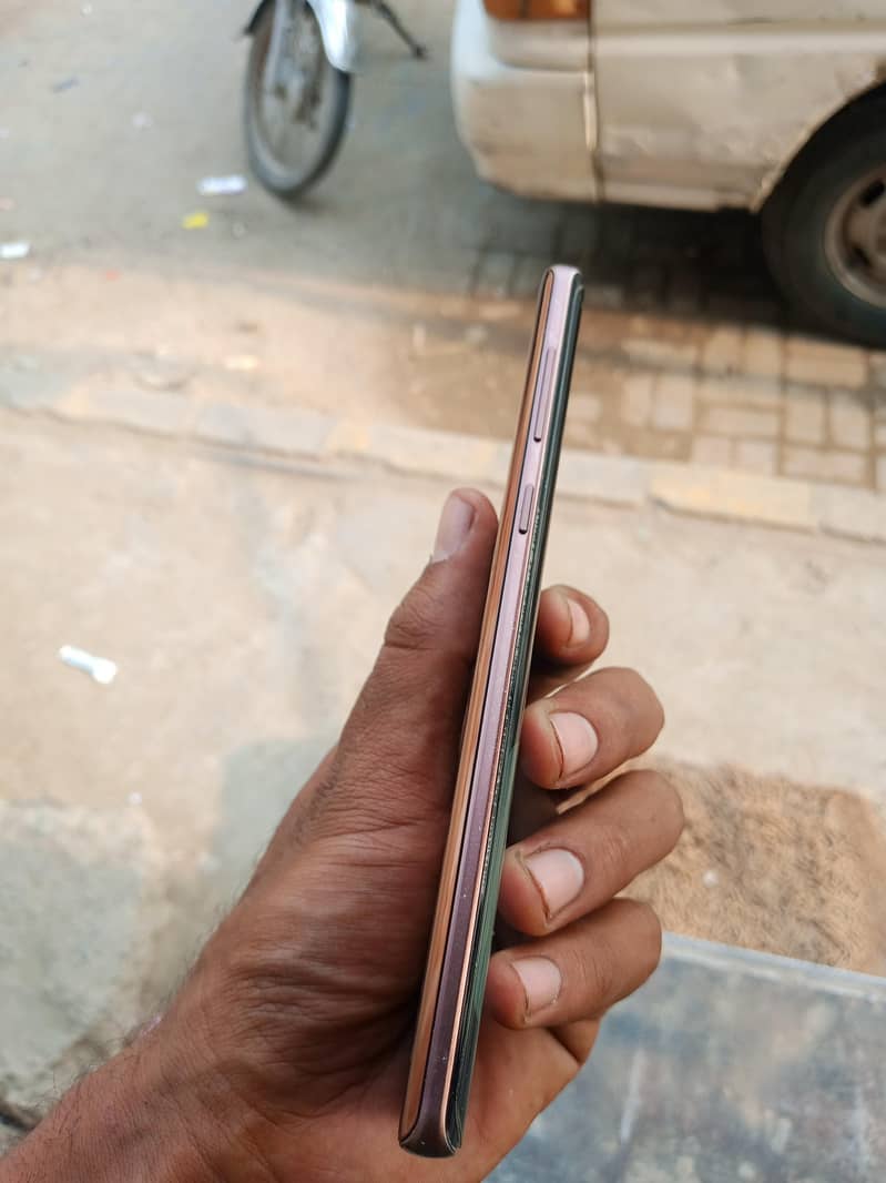 Samsung Mobile Note 9 7