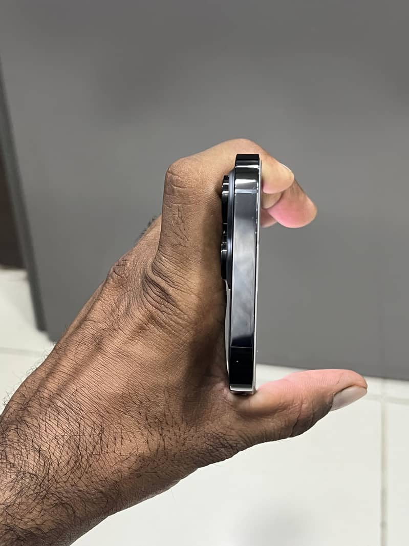 Apple iPhone 14 Pro Max 3