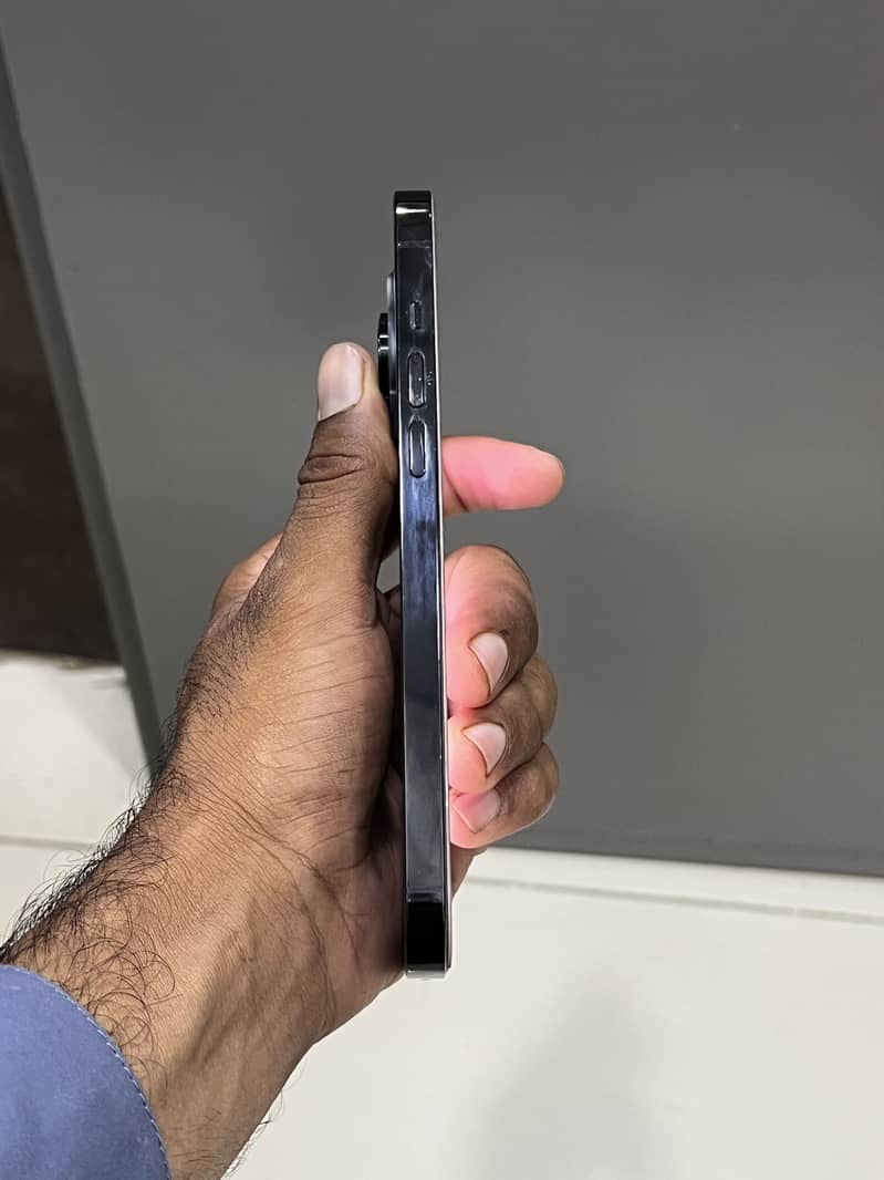 Apple iPhone 14 Pro Max 6