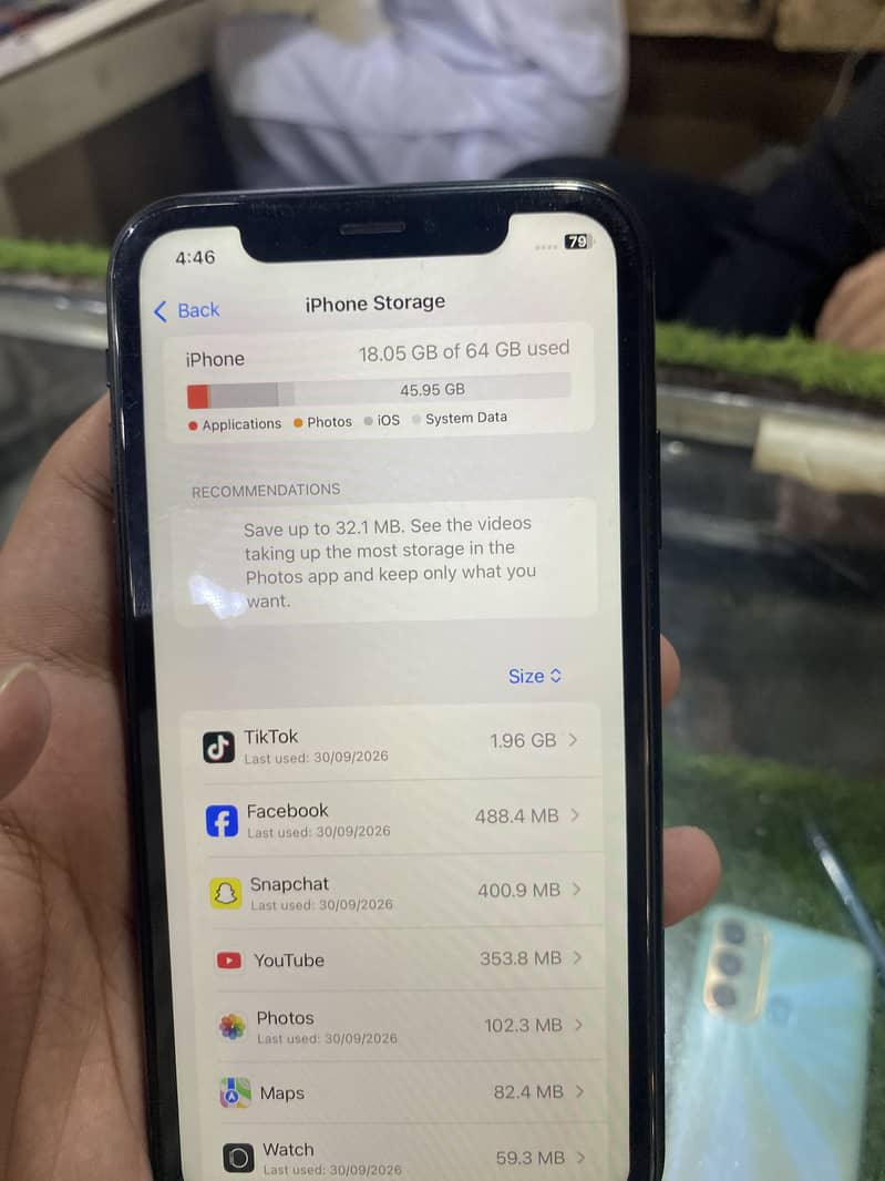 Apple iPhone XR 4