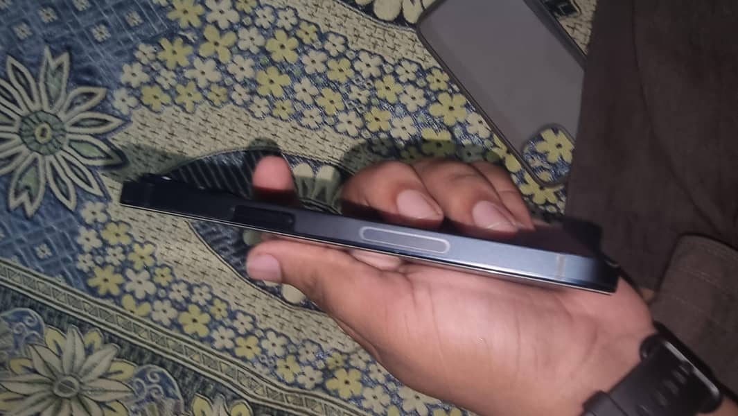 Apple iPhone 14 JV 2