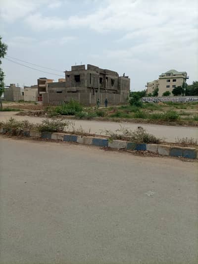 Prime Location 240 Sq. Yds Residential Plot For sale In Saadi Town. Scheme -33