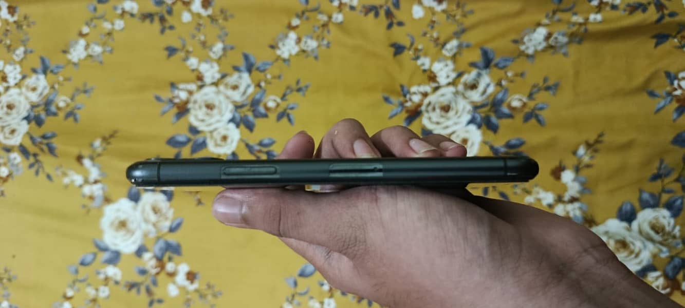 Apple iPhone 11 Pro 5