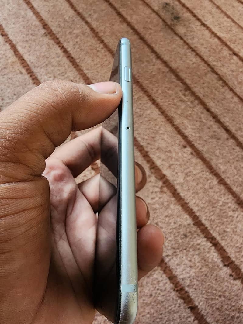 Apple iPhone 6 2