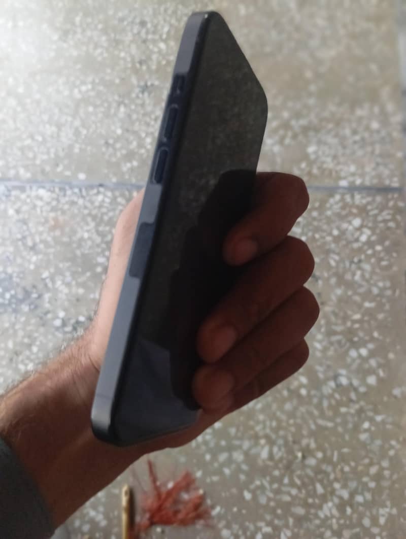 Apple iPhone 14 Pro 2