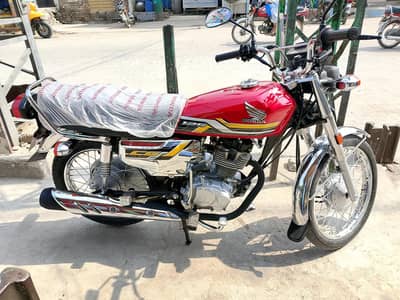 Honda 125 chrome edition