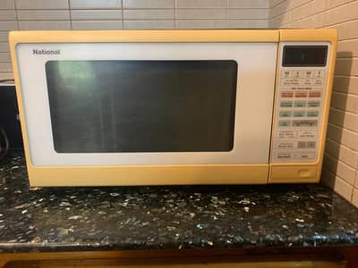 Original National Digital Microwave Oven with One-Touch Cooking Prese