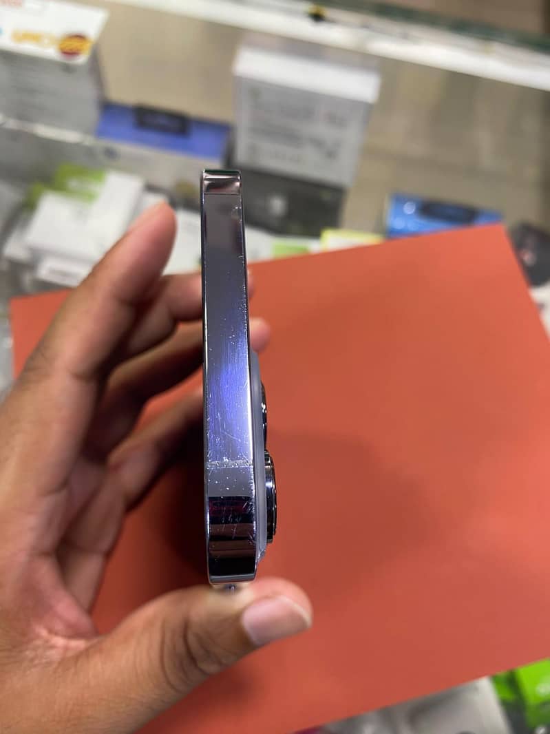 Apple iPhone 13 Pro Max 3