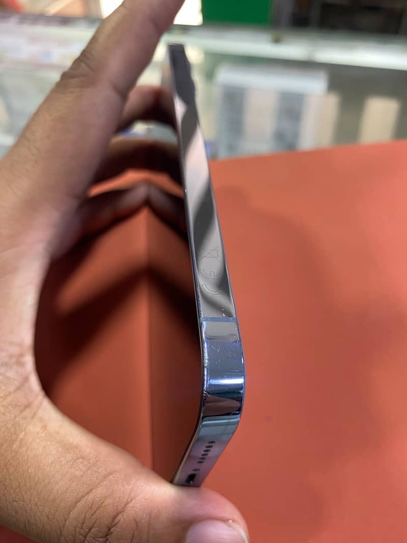 Apple iPhone 13 Pro Max 5