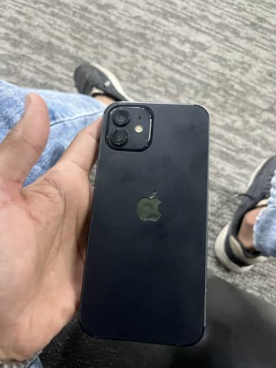 Apple iPhone 12