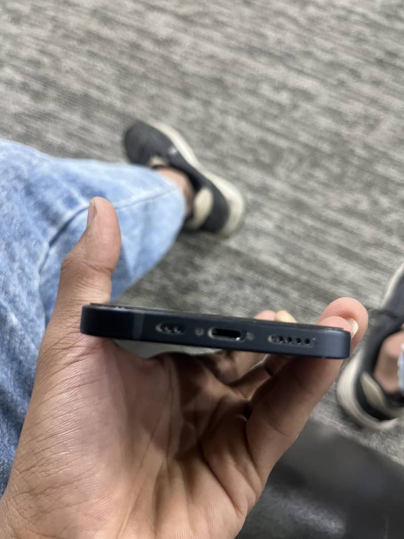 Apple iPhone 12 2