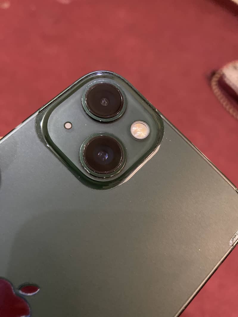Apple iPhone 13 1