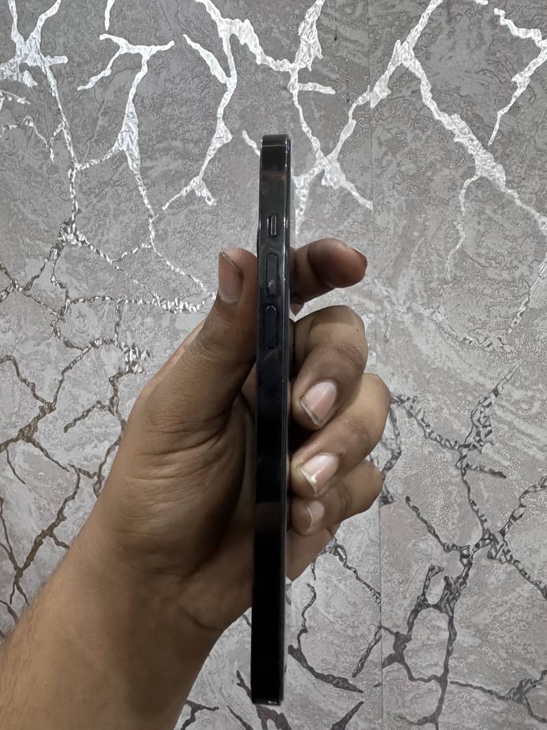 Apple iPhone 14 Pro Max 0