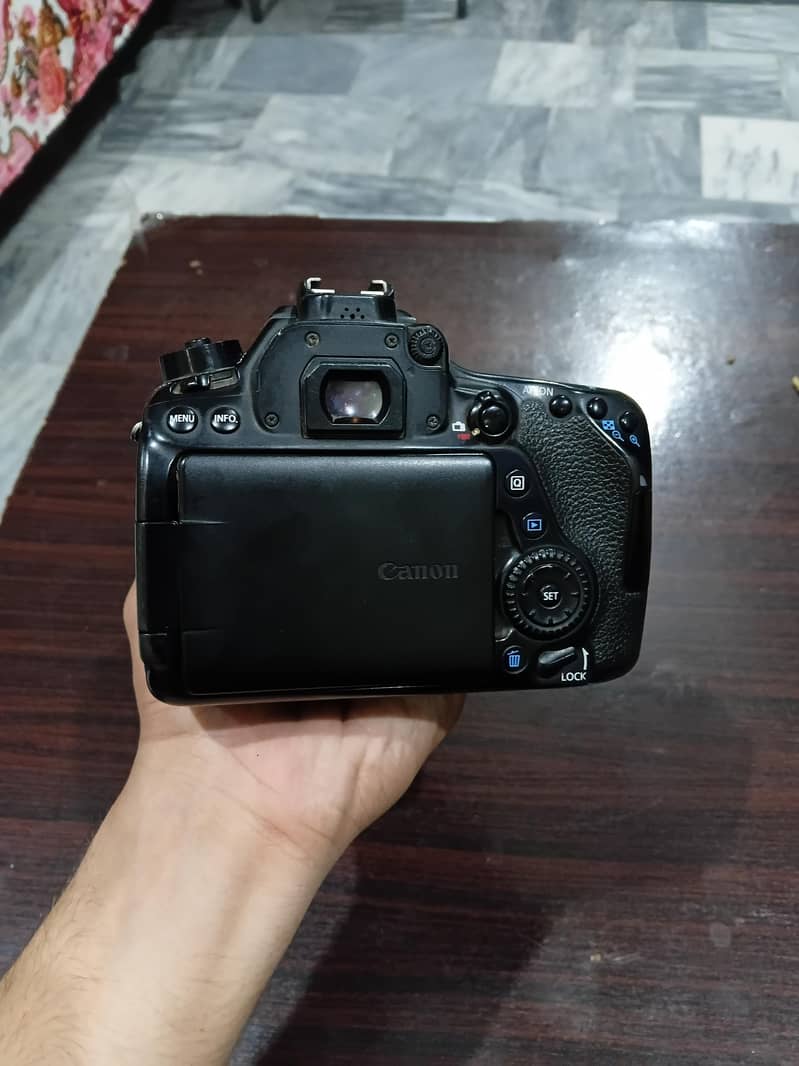 Canon 4