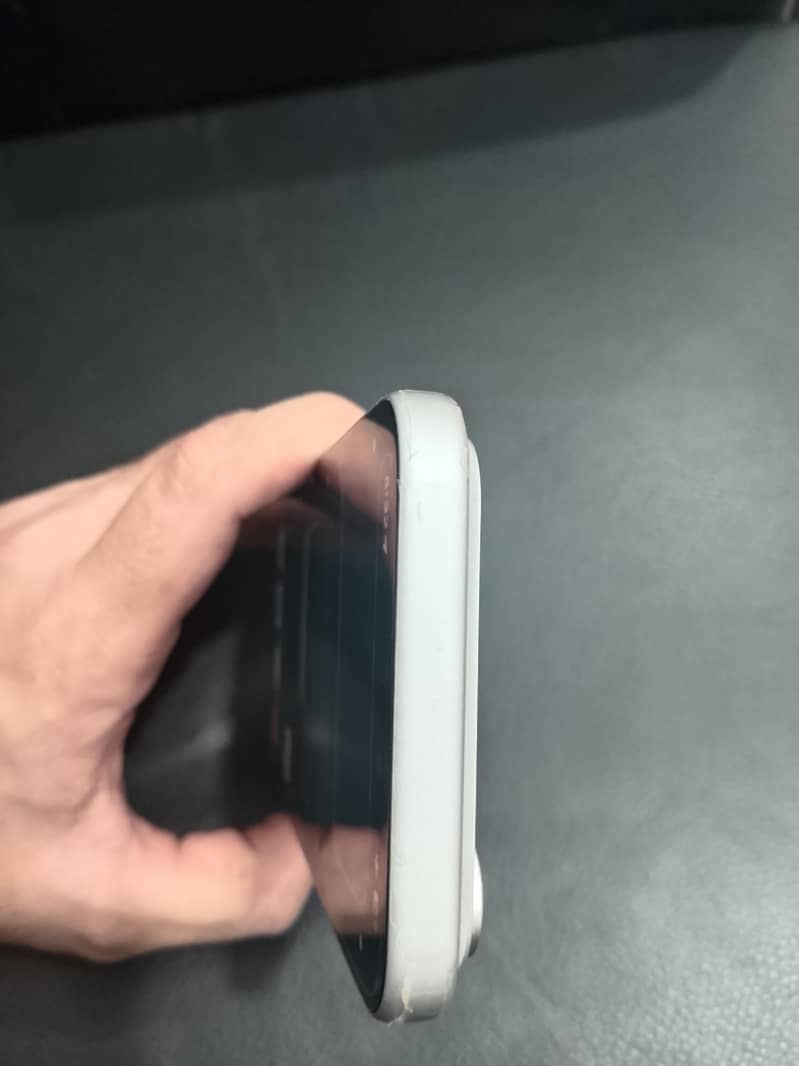 Apple iPhone 17 Pro Max silver titanium 2