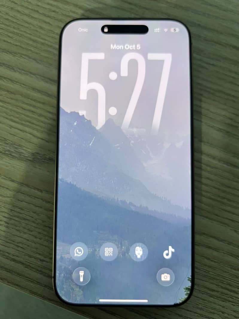 Apple iPhone 16 Pro Max 0
