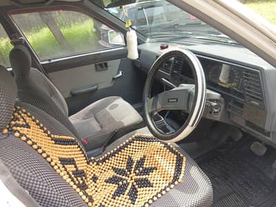Nissan Sunny 1987