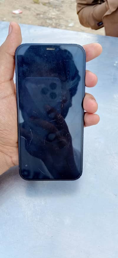 Apple iPhone 12