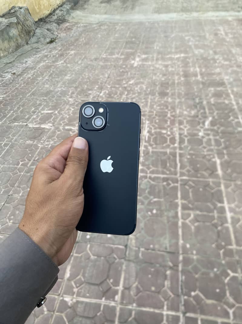 Apple iPhone 13 1