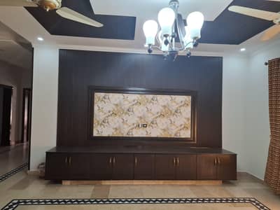 1 kanal corner  house for rent separate car porch