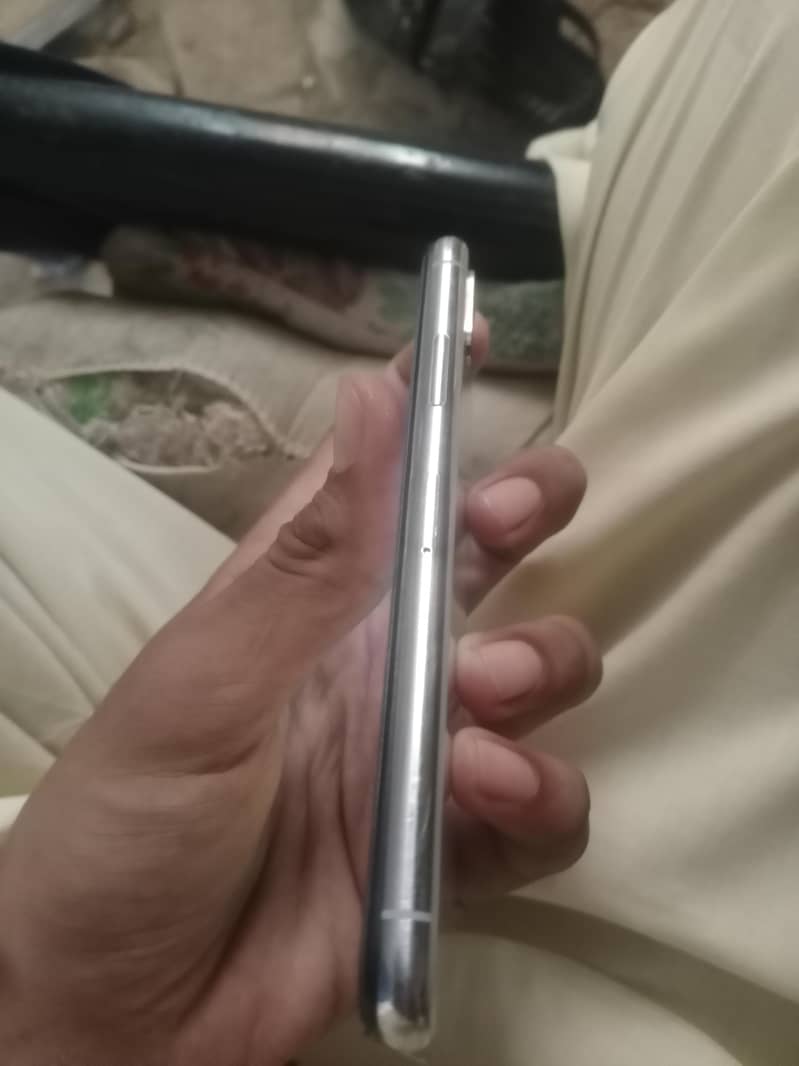 Apple iPhone X 2