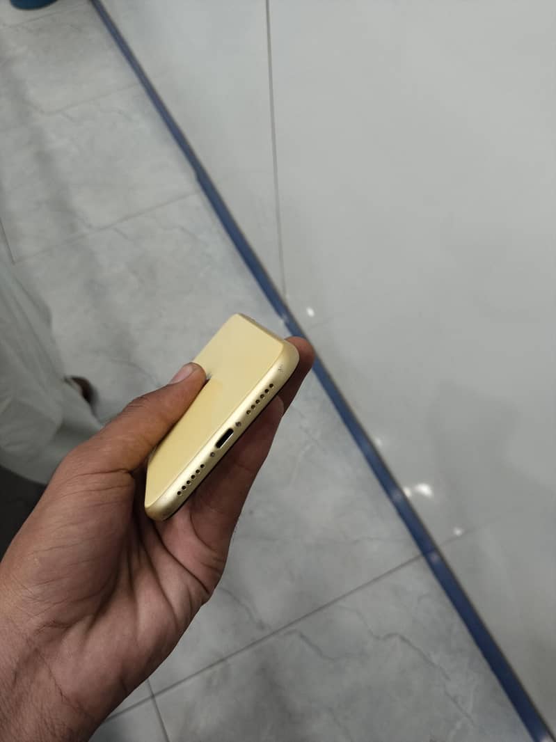 Apple iPhone 11 5
