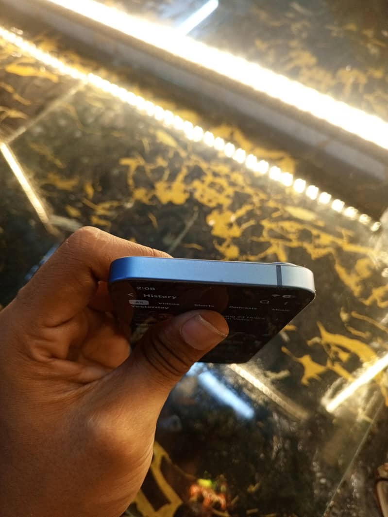 Apple iPhone 13 mini 2