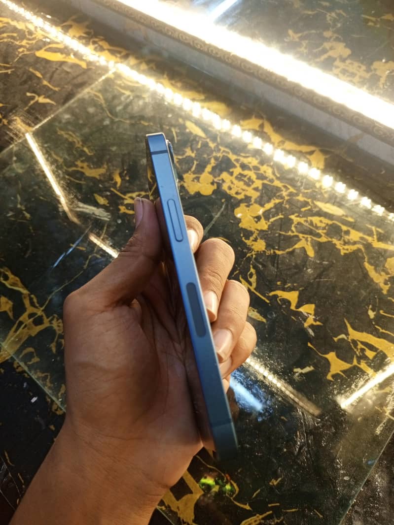 Apple iPhone 13 mini 3