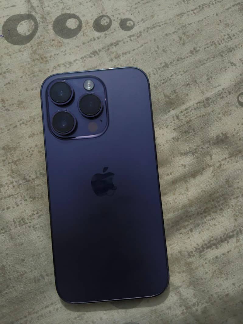 Apple iPhone 14 Pro 1
