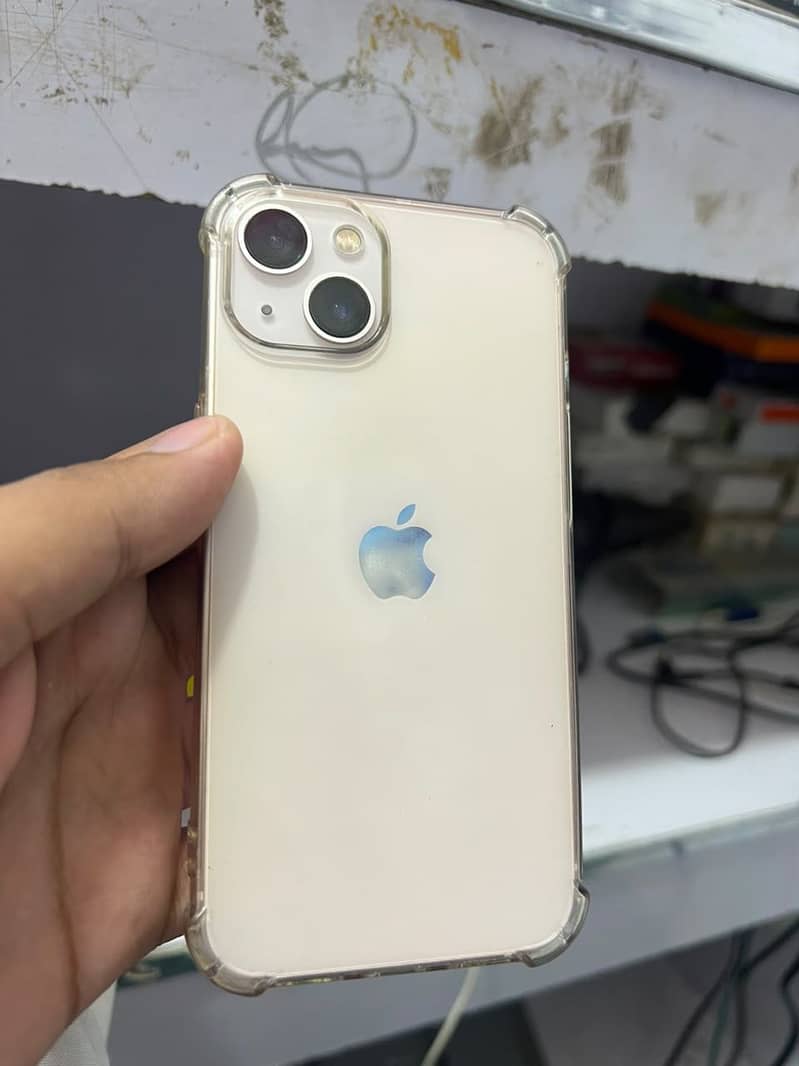 Apple iPhone 13 7