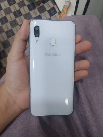 Samsung Mobile A30