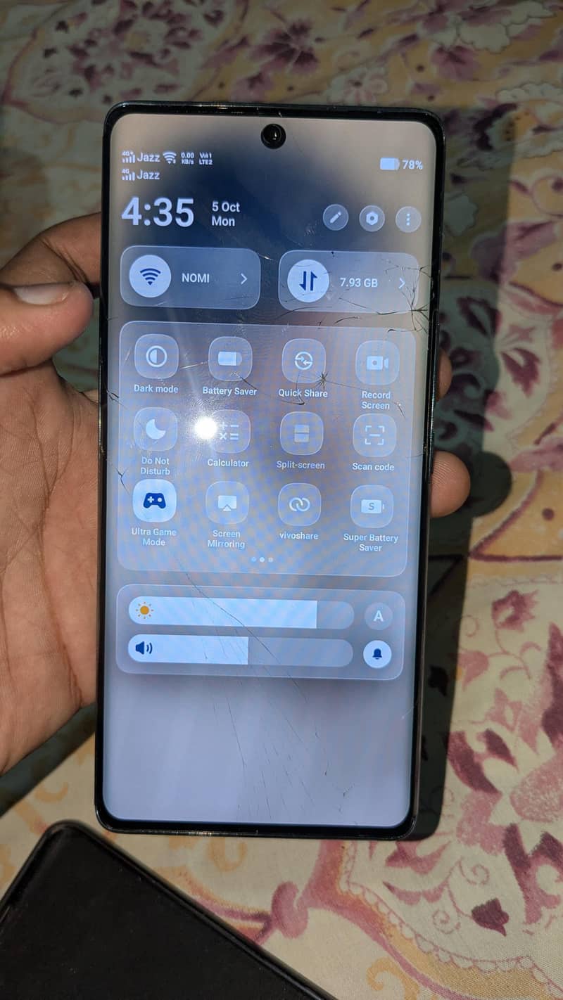 Vivo V30e 0