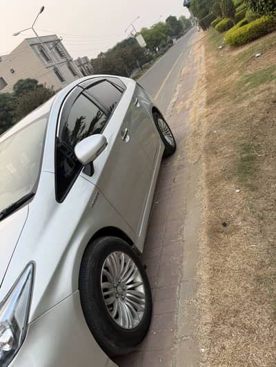 Toyota Prius 2010/14 Top of line