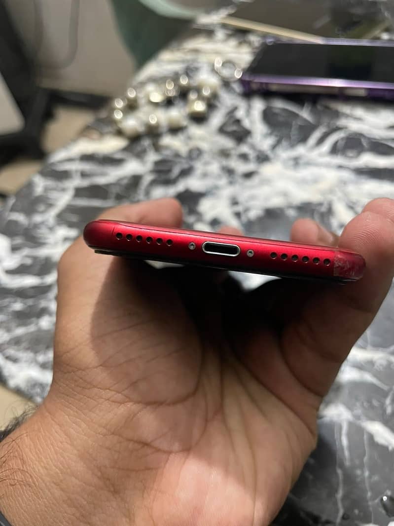 Apple iPhone 8 1