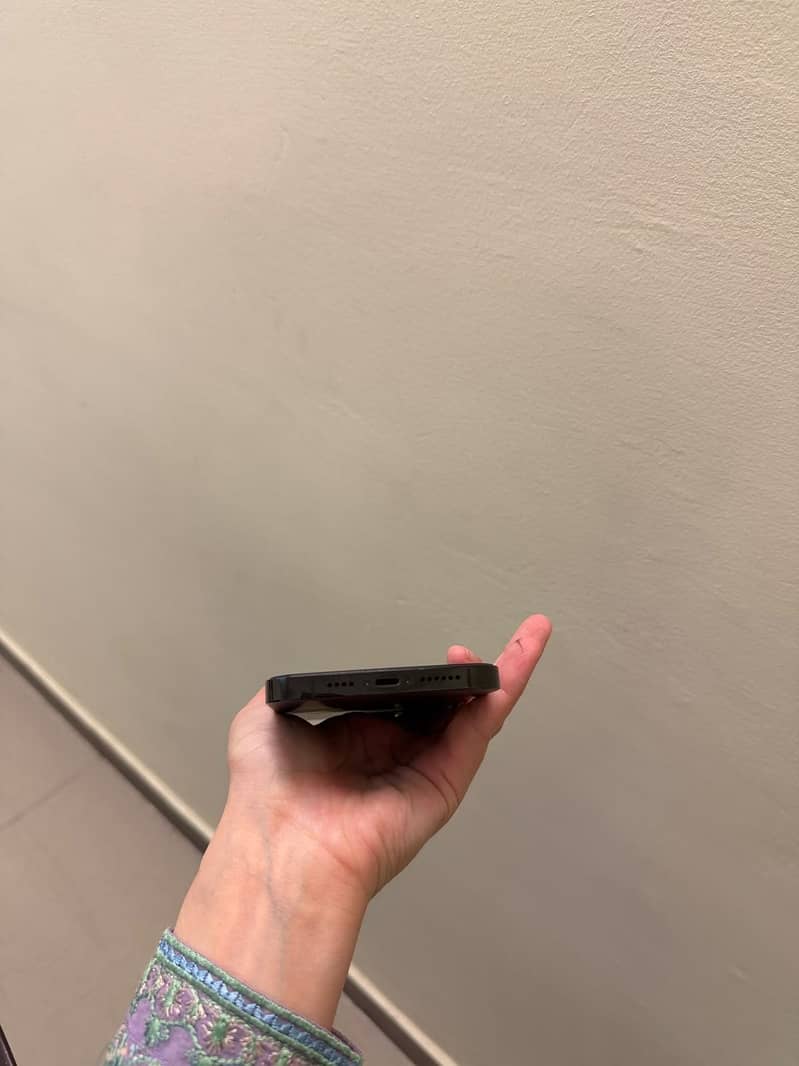 Apple iPhone 14 Pro Max 4
