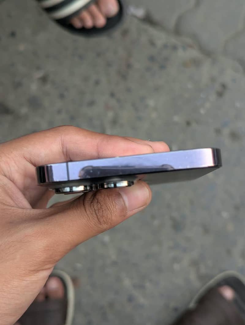 Apple iPhone 14 Pro Max 1