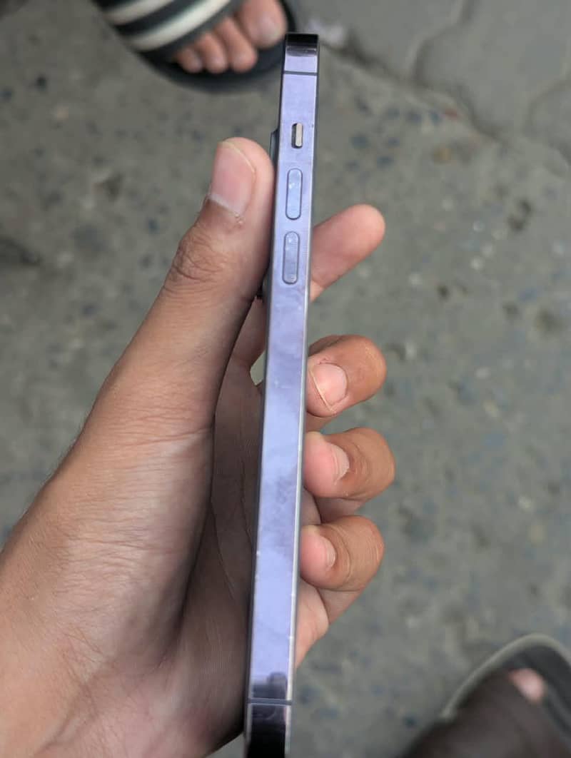 Apple iPhone 14 Pro Max 2