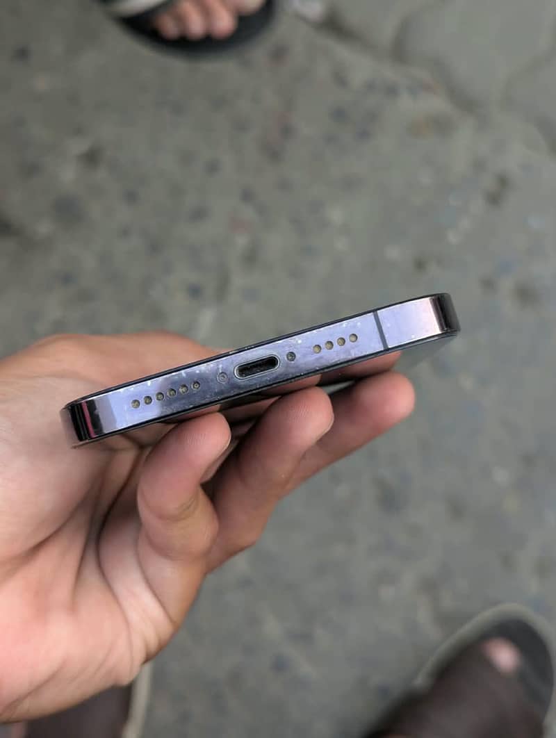 Apple iPhone 14 Pro Max 6