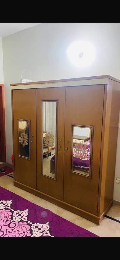 Bed( without mattress) /side table / wardrobe 3door / dressing table