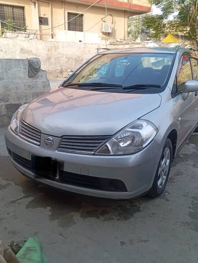 Nissan Tiida 2007