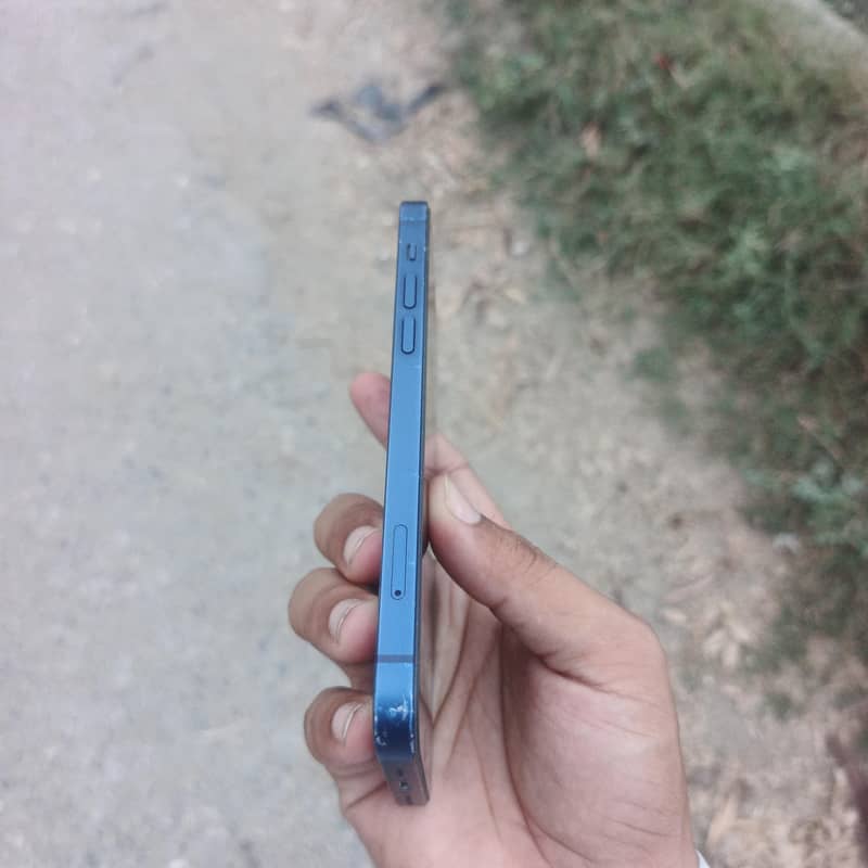 Iphone 12JV 1