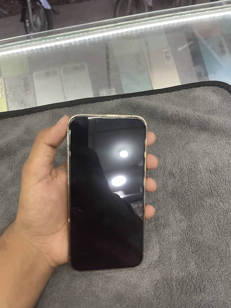 Apple iPhone 13 Pro 1
