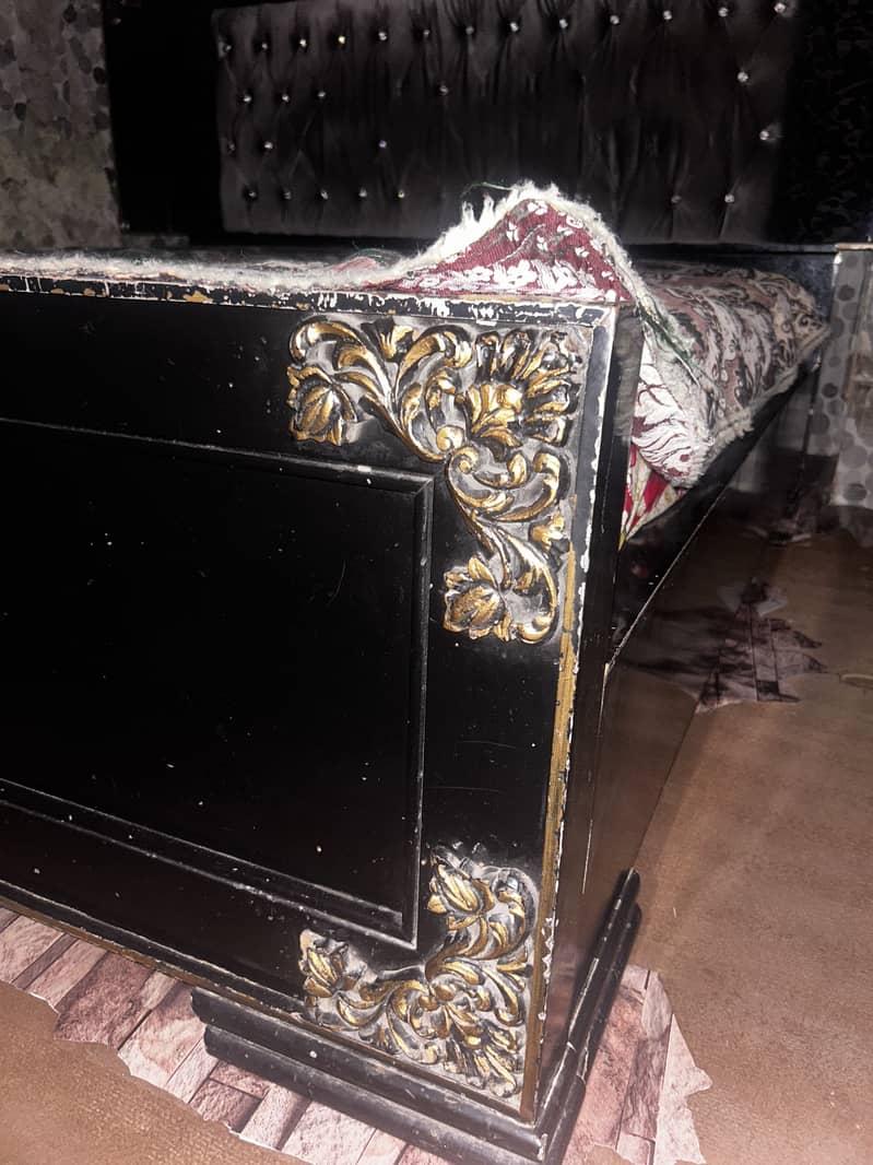 Bed with 2 side table and dressing table 0