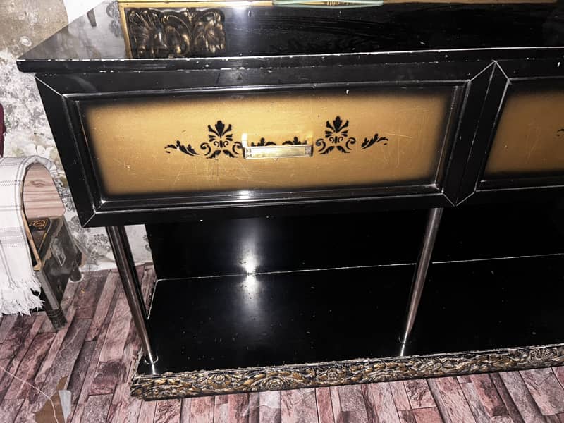Bed with 2 side table and dressing table 1